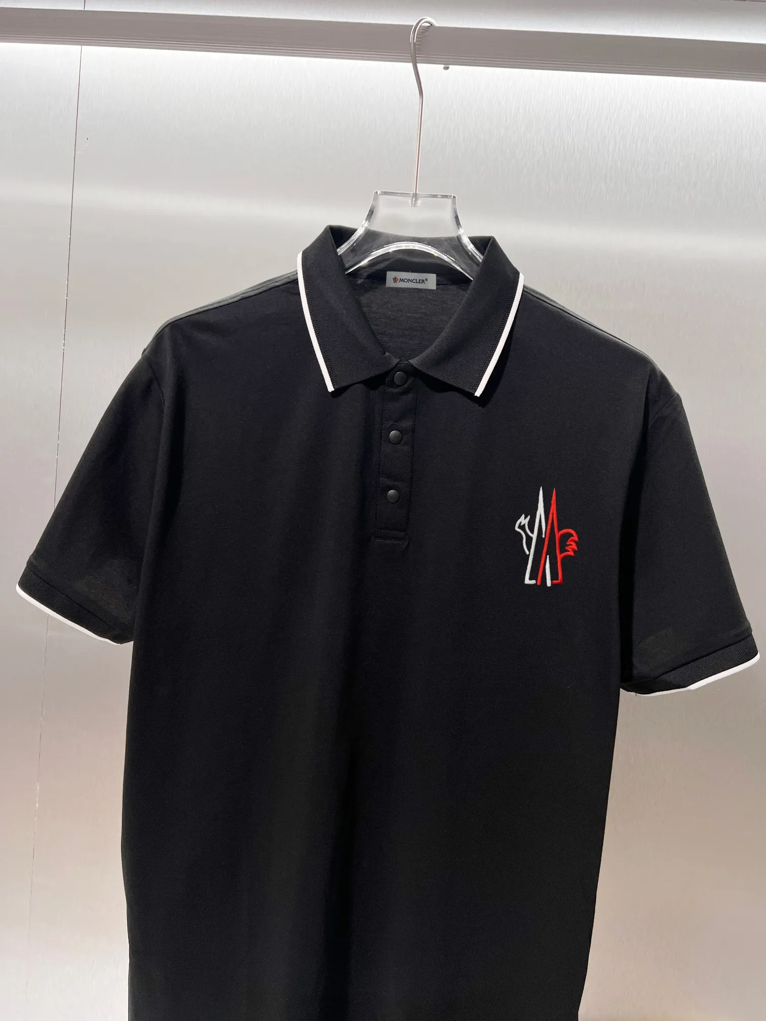 Moncler* Classic logo 🔥 POLO ✅ Quality ‼ ●100% ●50% 50% ● 200g ● ● 1：1 ● ●Size：M L XL XXL XXXL